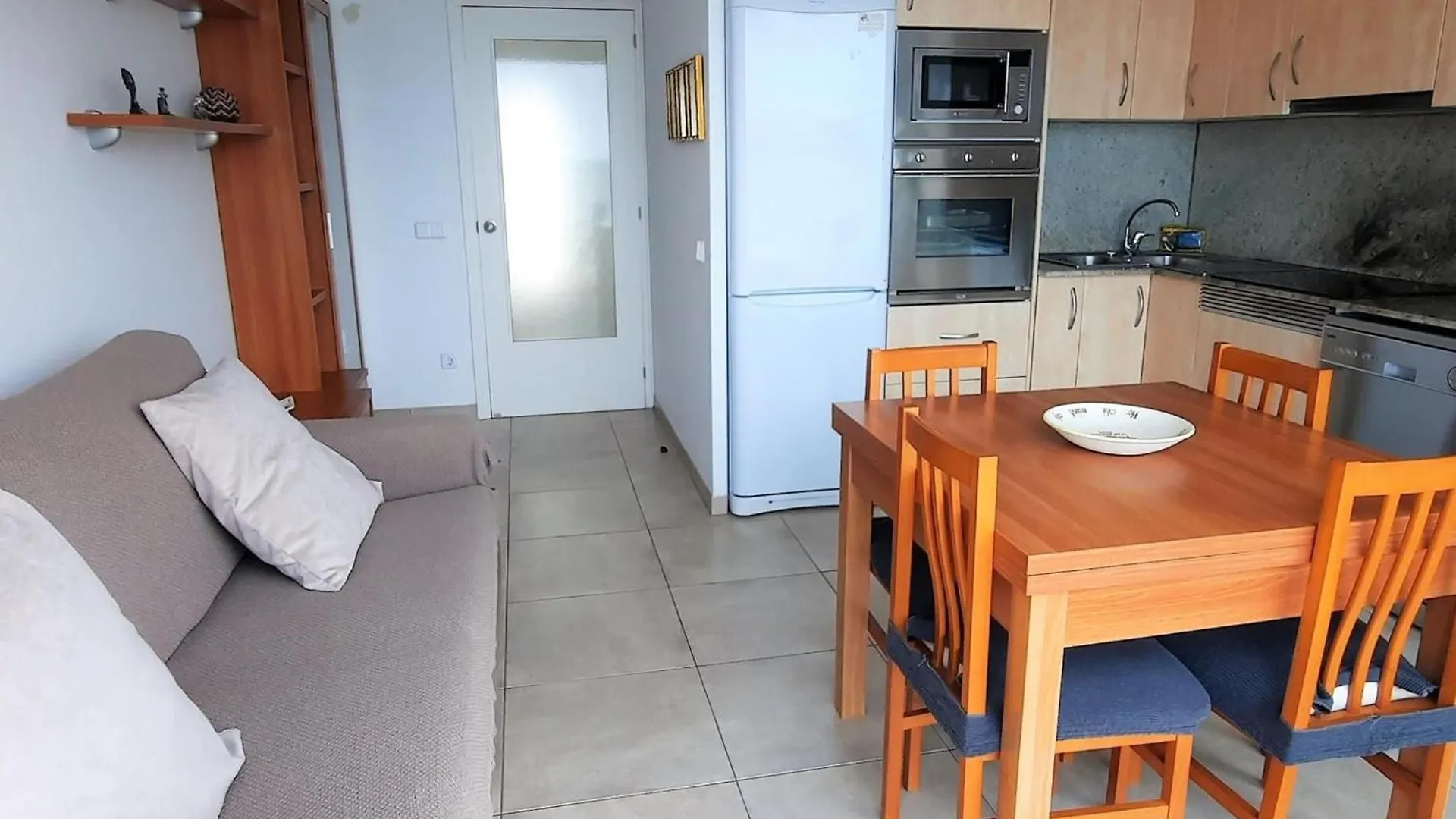 Апартаменты Apartamento Con Vistas Al Mar, Se Admiten Mascotas Y Aparcamiento En Llanca - Es-170-15